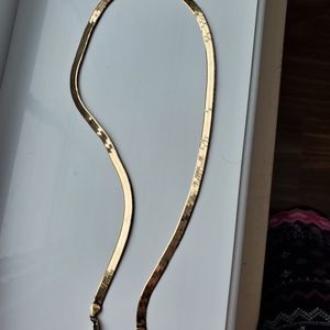 Reversible gold chain